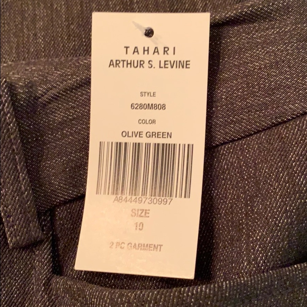 Tahari Solid Single Button Pant Suit Olive Green - Picture 10 of 16